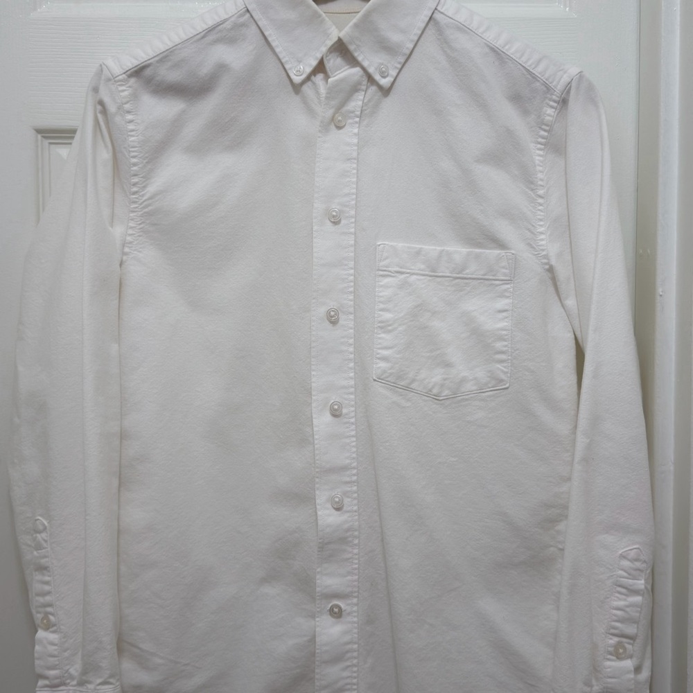 Uniqlo Men's White Casual Button Down Shirt